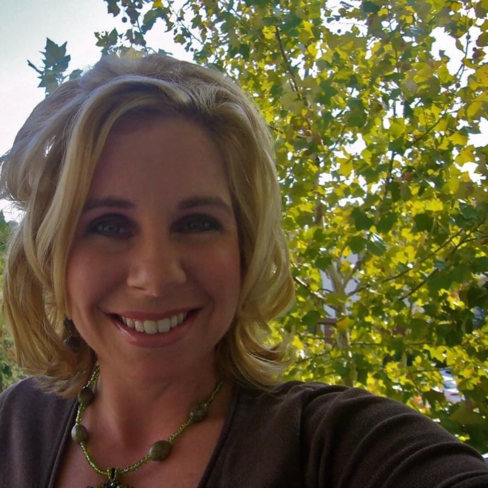 Meet your Posher, Jennifer